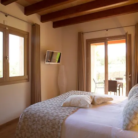 Agroturismo S'arbocar Farm stay *